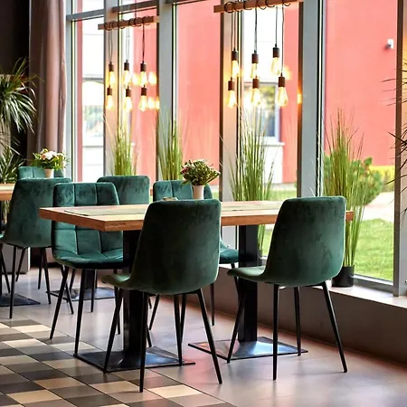 Maraton ホテル Szamotuły