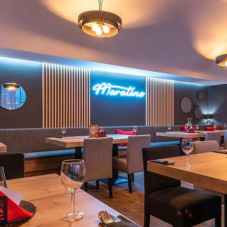 Maraton ホテル Szamotuły